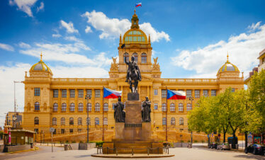 Vienna & Budapest tour package