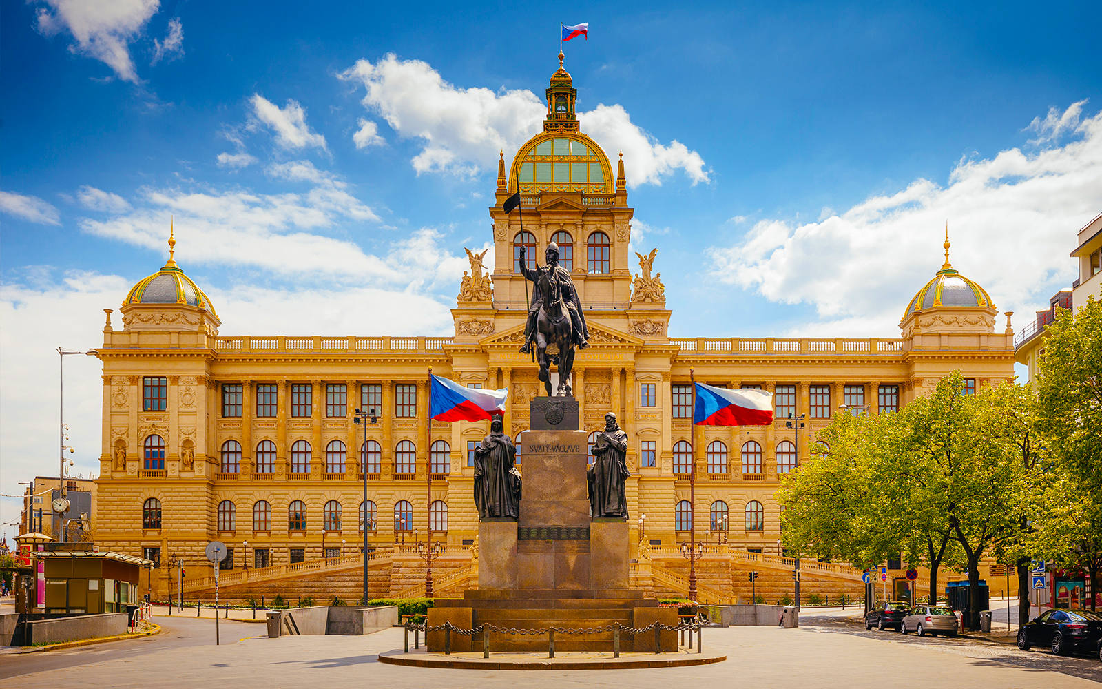 Vienna & Budapest tour package